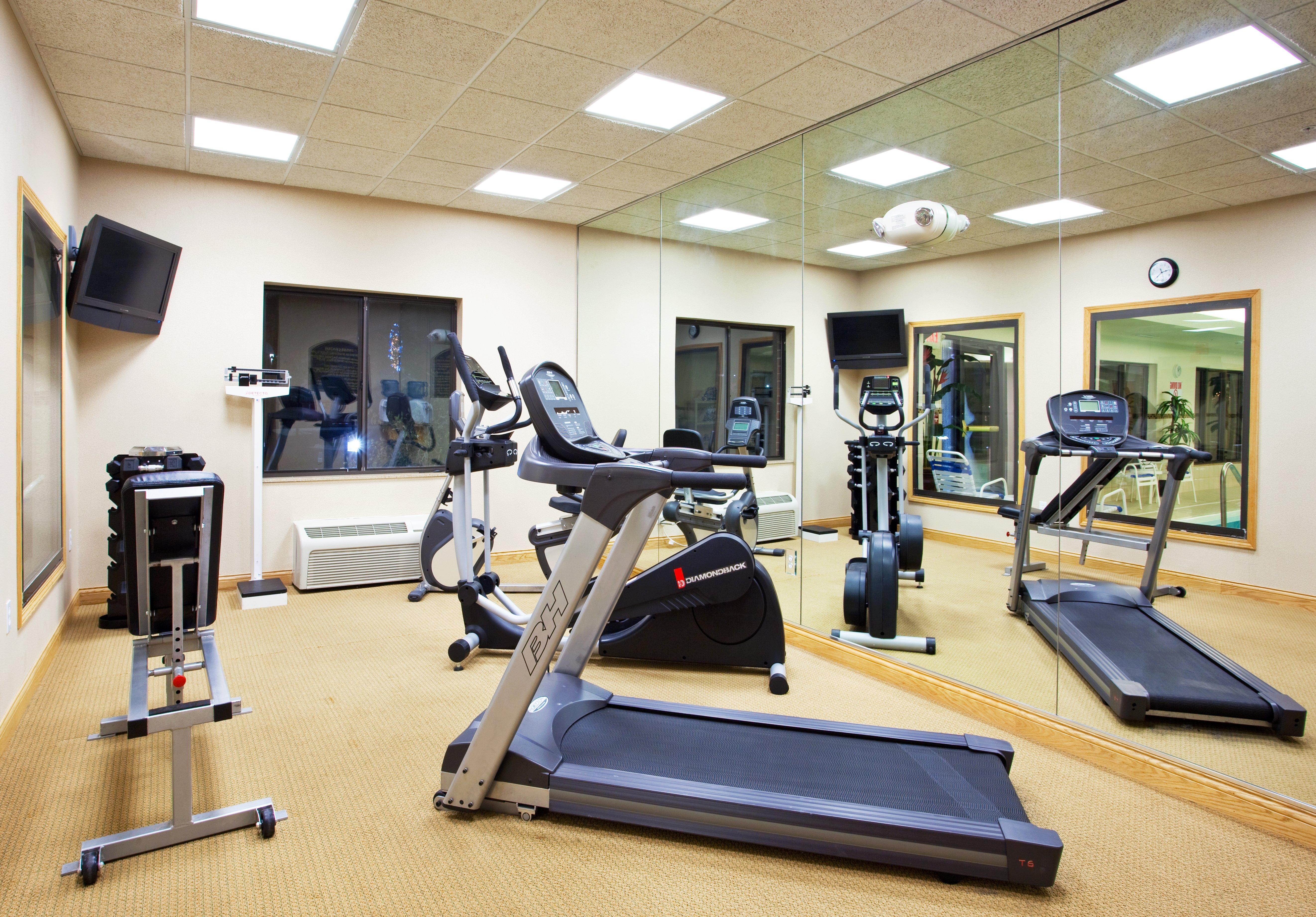 Holiday Inn Express Hotel & Suites Detroit-Utica By Ihg מראה חיצוני תמונה