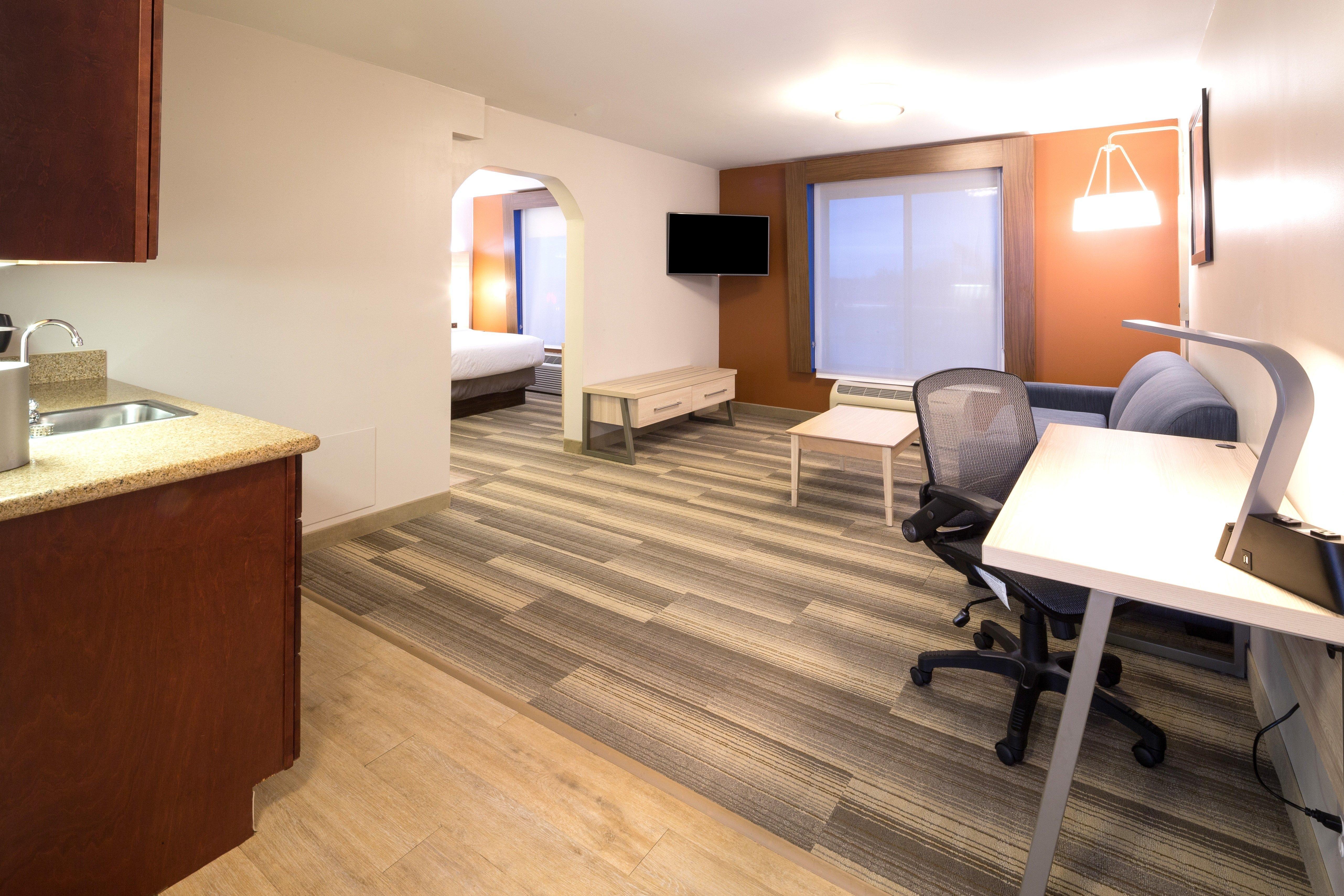 Holiday Inn Express Hotel & Suites Detroit-Utica By Ihg מראה חיצוני תמונה