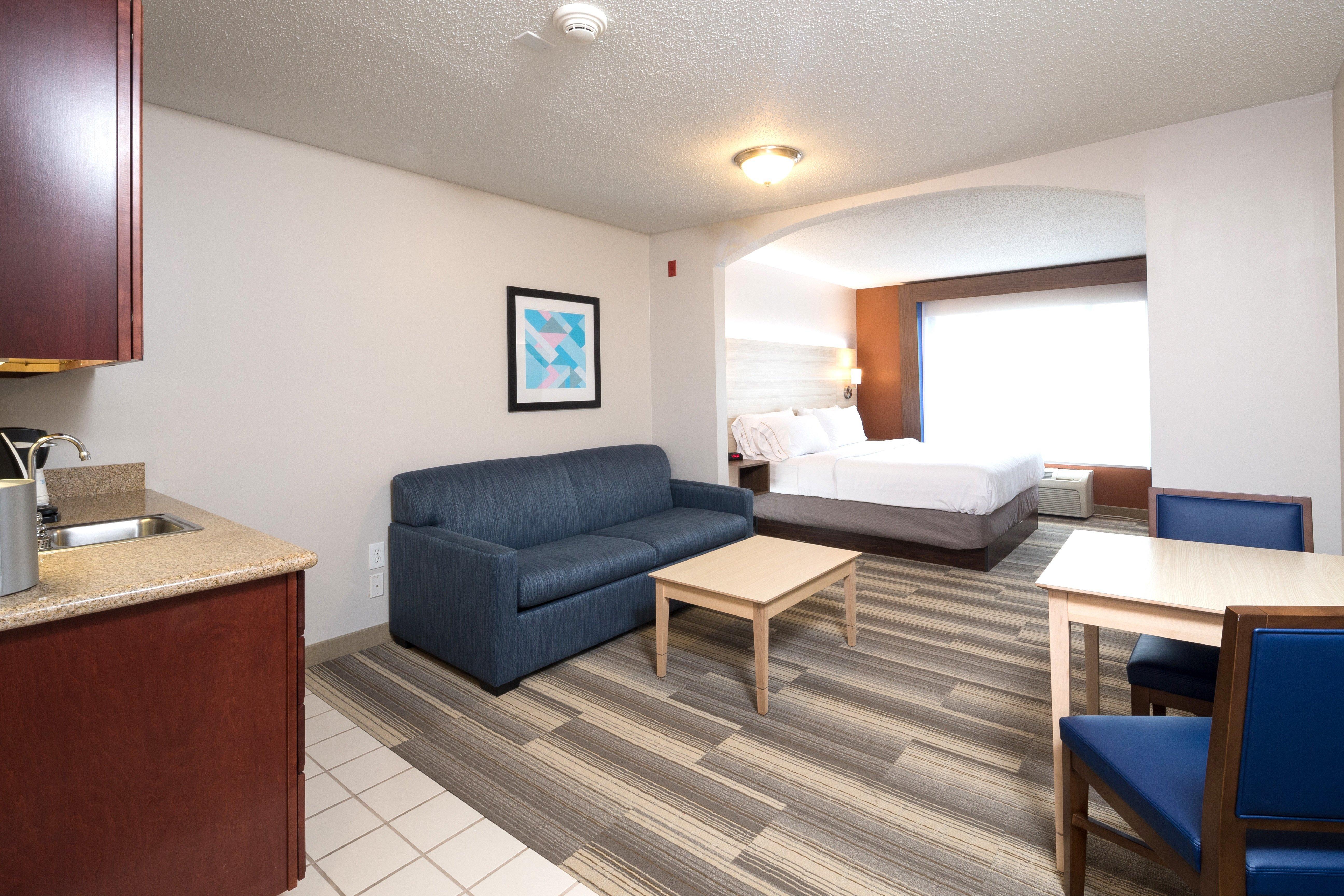 Holiday Inn Express Hotel & Suites Detroit-Utica, An Ihg Hotel מראה חיצוני תמונה