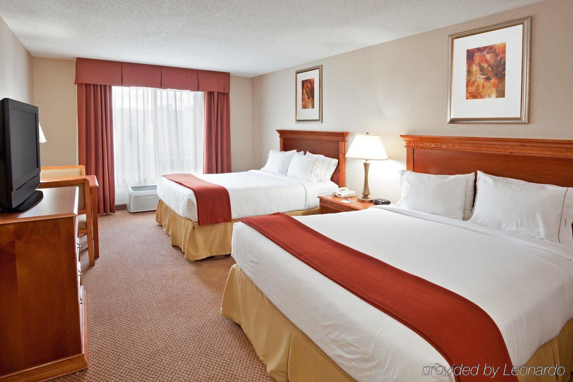 Holiday Inn Express Hotel & Suites Detroit-Utica By Ihg חדר תמונה